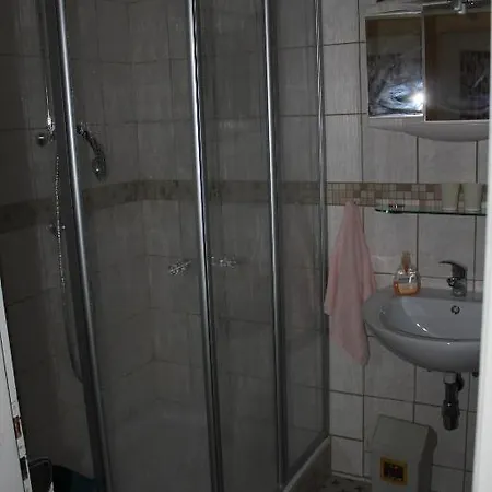Отель Hotel-cafe Am Romerweinschiff Ноймаген-Дхрон