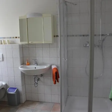 Отель Hotel-cafe Am Romerweinschiff *